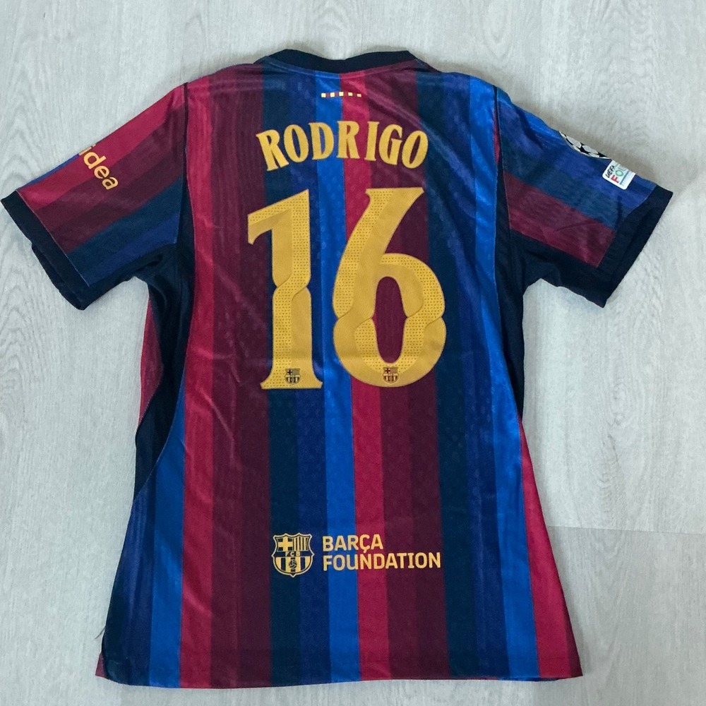 FC Barcelona Rodrigo #16 Nike jersey with Champions League - XL - Picture 3 of 10